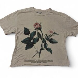 Misery graphic cropped tee